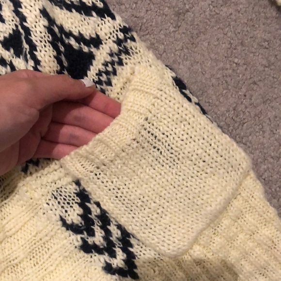 3/$30 ✨Ardene patterned cardigan✨ - Picture 4 of 5